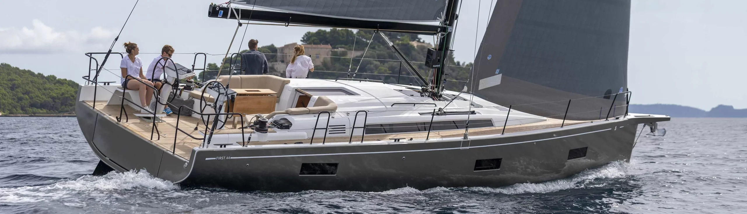 Beneteau First 44